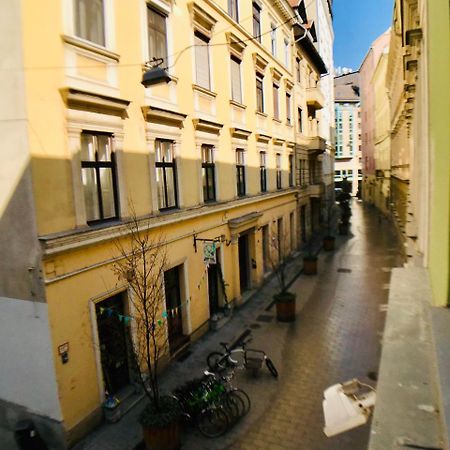 Budapest Griffin Guest House Екстериор снимка